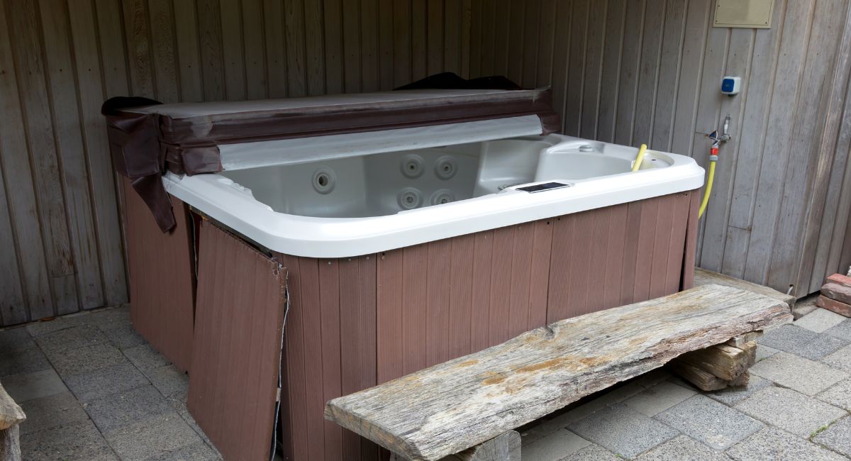 empty hot tub with hot tub cover